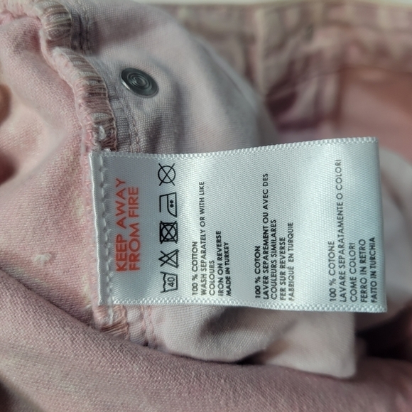 BDG High Rise Mom Shorts Pink Denim 28 Distressed Raw Hem - Picture 4 of 5